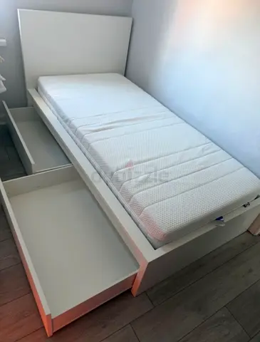 Malam single  bed 90/200cm bed and Ikea mattress is available in excellent condition,