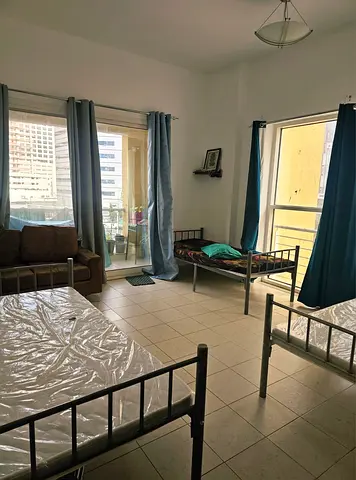 Executive Bed Space (Insuite Bathroom, Balcony and Living Area)