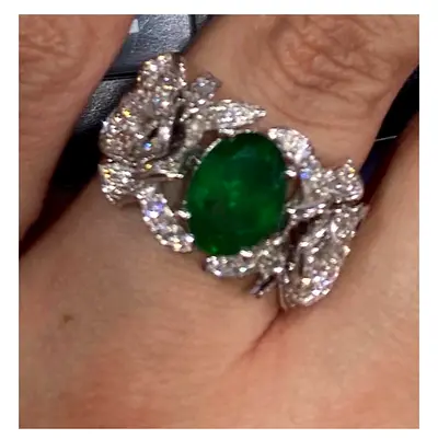 Diamond  Emerald Ring for Sale
18K White Gold (9.85g) Natural Emerald 3.02ct Natural Diamonds 1.24c