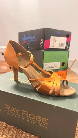 Dance shoes Latin