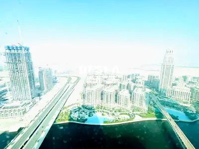 BRAND NEW - PRIME LOCATION - TOP FLOOR