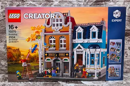 LEGO® Creator Expert Bookshop 10270 (2504 pcs)(Retired Set)