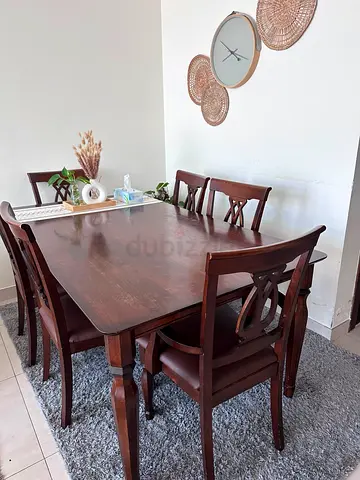 Dining table with 6 chairs ( Free)