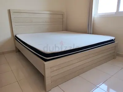 King Size Bed with mattress