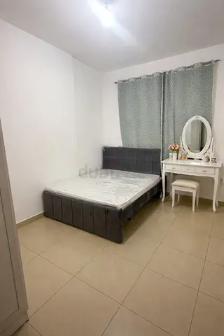 Premium  room available for rent in shabiya11