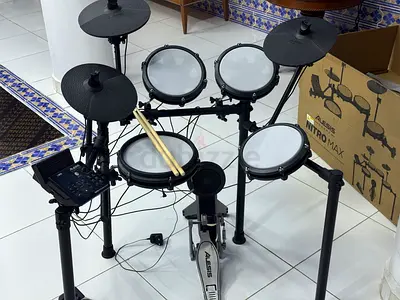 Alesis Nitro Max 8-Piece Electronic Drum Kit With Mesh Heads Bluetooth - Like New