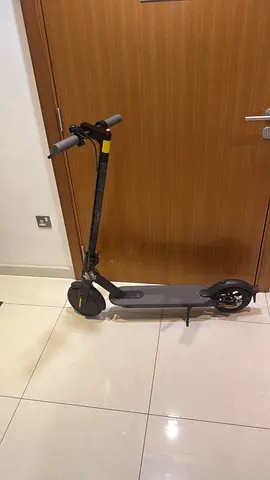 Xiaomi-style Electric Scooter in Good Condition — Lightweight Commuter