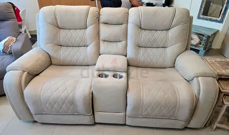 Luxuary Beige 5 -Seater Reclining Sofa with Center Console and Cup Holders