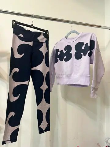 Matching two-piece lounge set (top + leggings) - size S 8-10 yrs old