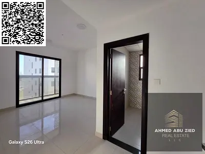 Luxury brand-new 3BHK apartment with 3 bathrooms, 2 balconies and free parking. Full maintenance included, prime location near all services and Dubai