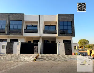 A villa with 5 rooms, modern finishing, prime location, ground floor, first floor and roof, includi