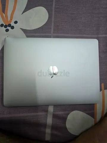 Used Apple MacBook Pro 13-inch Silver (Good condition)