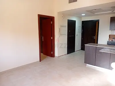 Zero commission ,upgraded one bedroom with superior locationt direct from ownerion