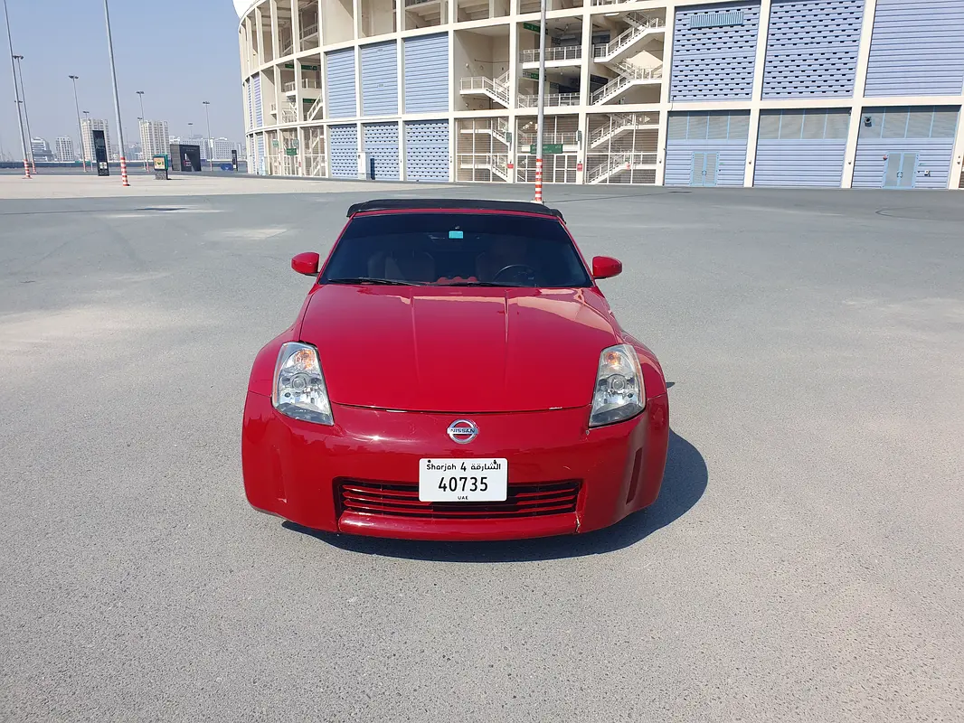 Nissan 350Z 2005 — photo 1 of 10