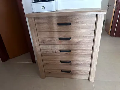 Stylish wooden chest of drawers - pristine condition and barely used