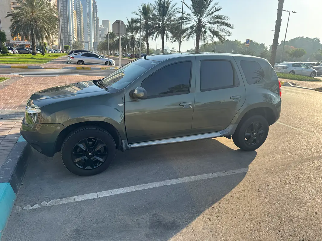 Renault Duster 2015 — photo 1 of 7