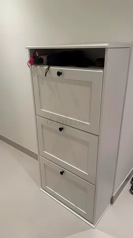 IKEA Brusali White 3-Compartment Shoe Cabinet (61x30x130 cm)