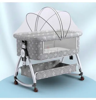 Baby cot bed