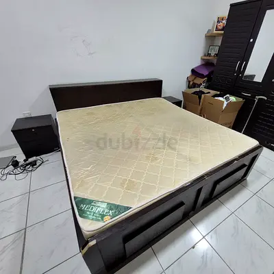 Wooden King Sized Double Bed Frame with Mattress and Two Nightstands with Storage Capacity