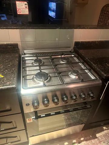 Stainless Steel Built-in 4-Burner Gas Hob with Glass Oven Below