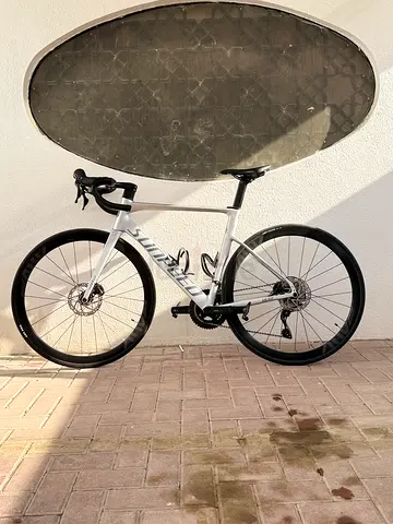 Aerodynamic road bike