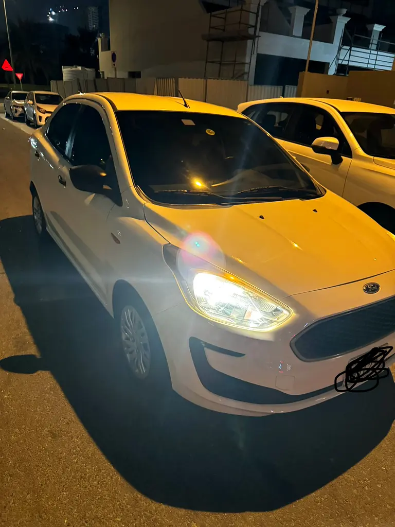 Ford Figo 2020 — photo 1 of 5