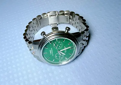Timex Waterbury Metropolitan Chronograph (Green Dial/Silver) – Like New