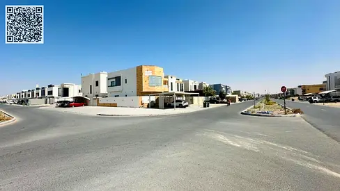 فيلا زاوية بخمس غرف نوم رئيسية على الطريق الرئيسي | غرفة للخادمة | موقف سيارات مغطى | الياسمين، عجمان