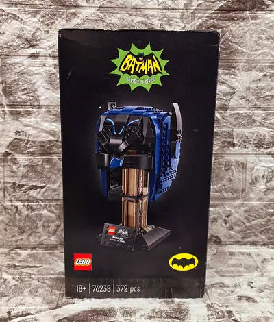 LEGO® DC Classic TV Series Batman Cowl 76238 (372 pcs)(Retired Set)
