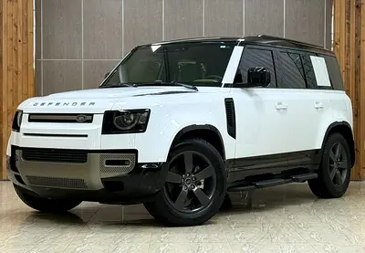 Land Rover Defender 110 X-Dynamic HSE - Full Option -5 Years AlTayer Warranty