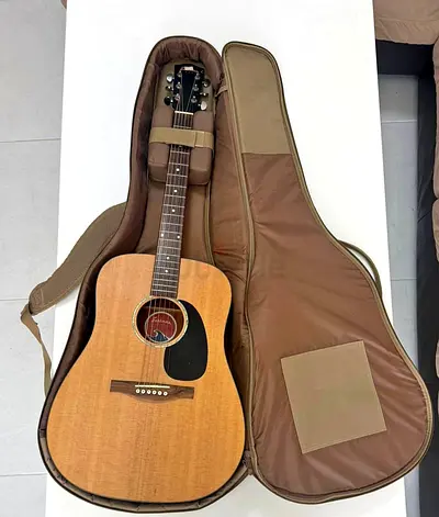 Eastman PCH Dreadnought Guitar in Classic Finish with Padded Gig Bag