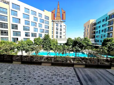 Modern studio with separate kitchen// Pool view// Gated community// All Amenities