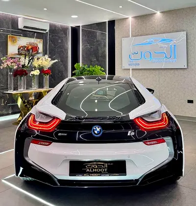 صورة 6 لـ 2015 BMW I8