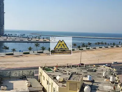 ثاني ساكن | إطلالة بانورامية على البحر | موقع مميز على كورنيش عجمان | تكييف مركزي | مطبخ مغلق | صيانة مجانية على المالك | مساحة مناسبة ومريحة