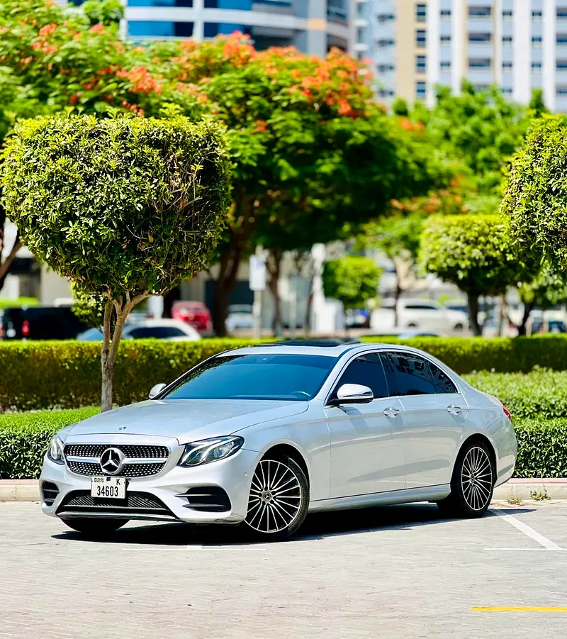 Mercedes-Benz E-Class 2017 — photo 1 of 17