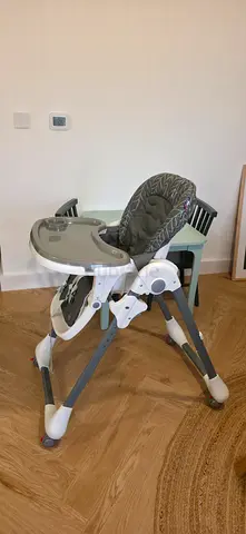 Graco adjustable high chair with removable tray Jikel Comfort  — good condition