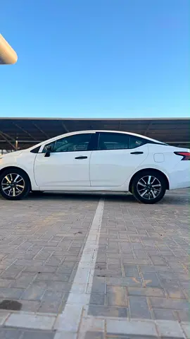 2025 Nissan VERSA 照片 3