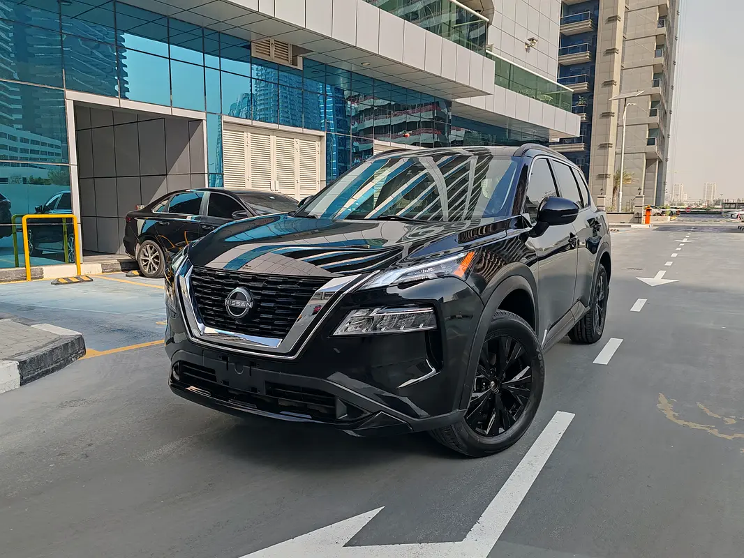 Nissan Rogue 2023 — photo 1 of 17