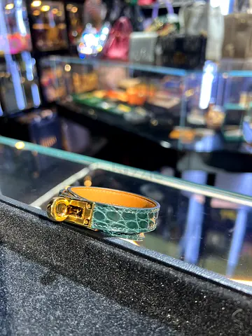 Hermès Kelly Double Tour Bracelet Crocodile Leather
Like New • Includes Dust Bag