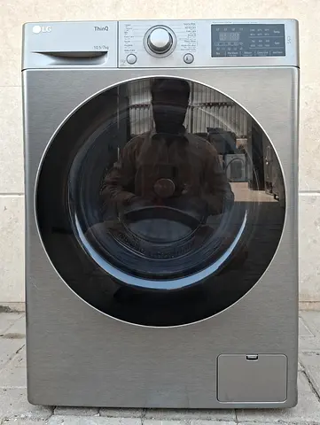 LG washing machine model ThinQ with AI capabilities 10.5kg with 7kg full dryer, working perfect