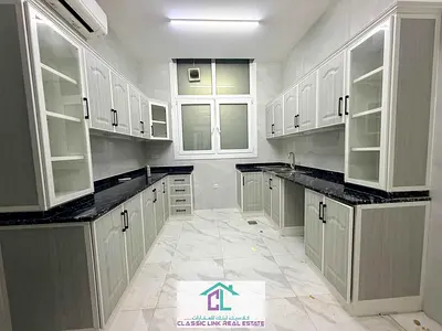 Outclass 3 bedroom with maid room and majlis at Al shamkha