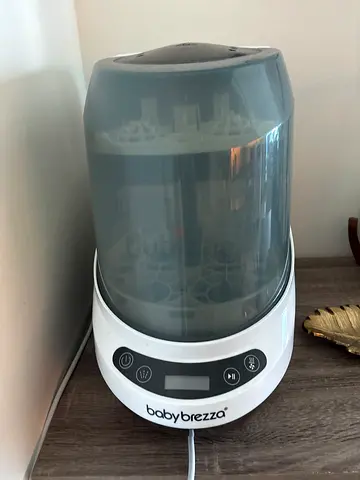 Baby Brezza Bottle Washer and Steriliser- Great Condition