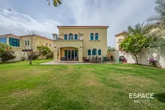 Unfurnished | Large Garden | Pool optional | Ready