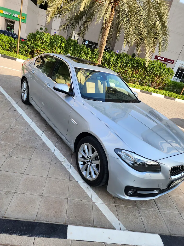 BMW 5-Series 2015 — photo 1 of 8