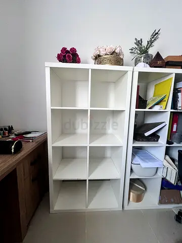 White 8 Cube Storage Shelf / Room Divider Good Condition