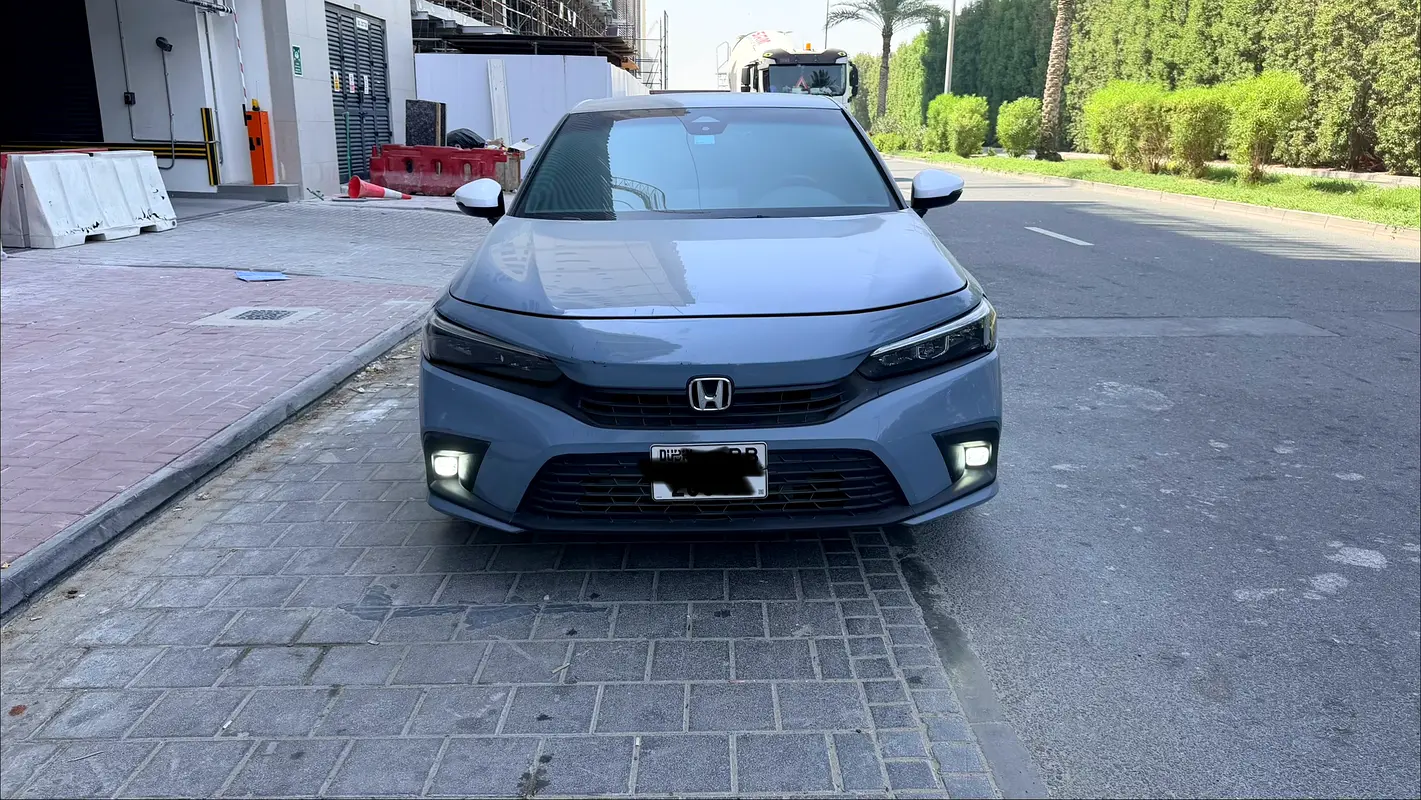 Honda Civic 2022 — photo 1 of 15
