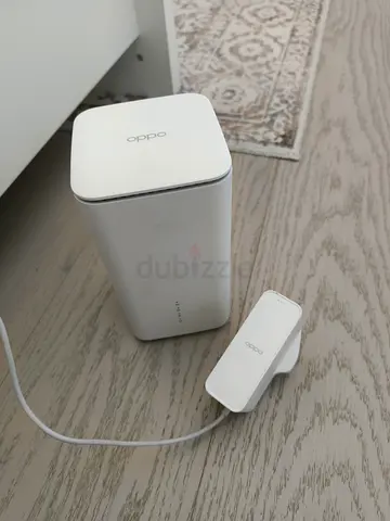 OPPO 4G/5G Wi-Fi 5G CPE T1aRouter / Pocket Router with Charging Cable - Good Condition