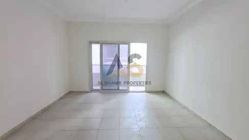 Spacious 2Bedrooms with balcony close to sahara center