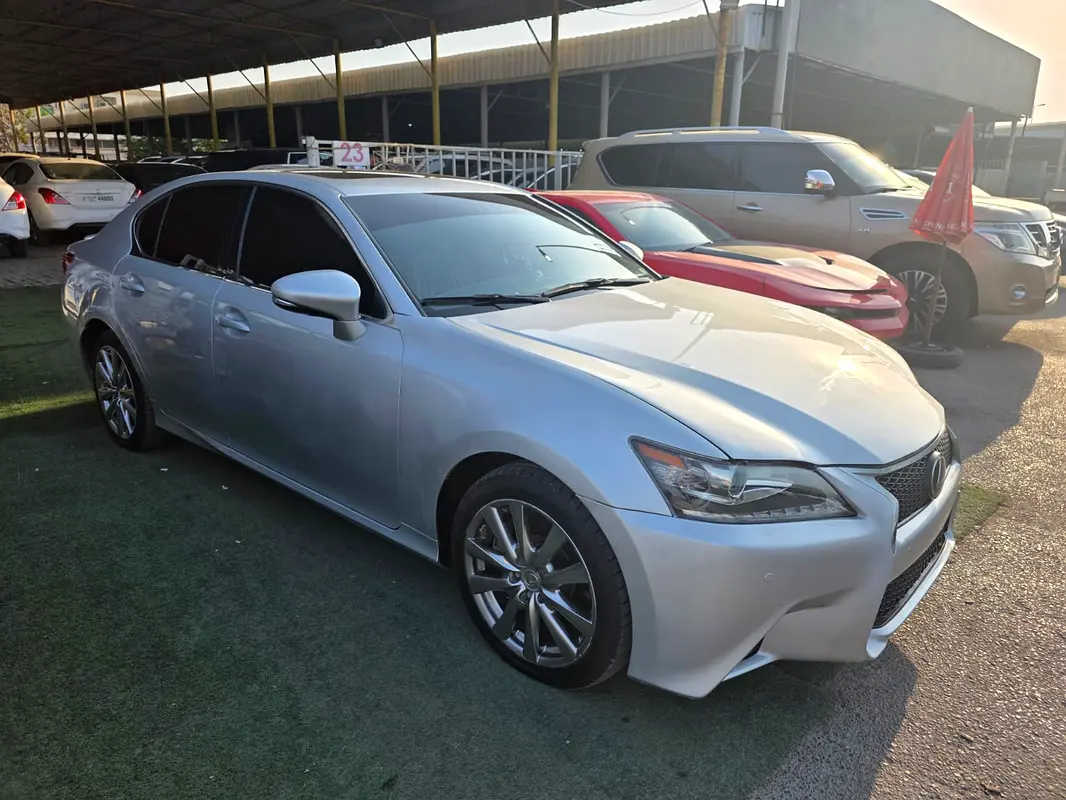 Lexus GS-Series 2013 — photo 1 of 15