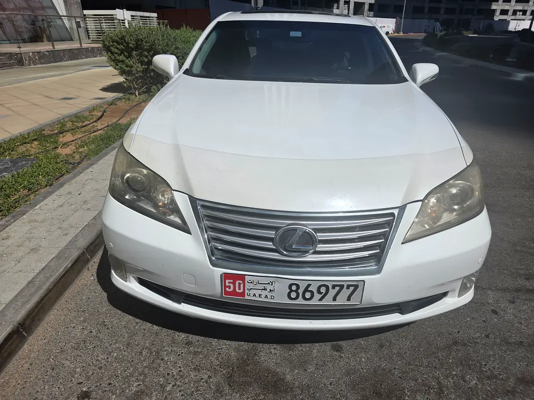 Lexus ES-Series 2012 — photo 1 of 10
